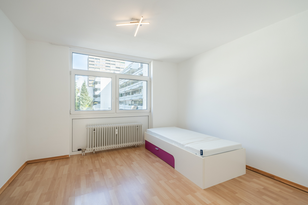 Schlafzimmer 1