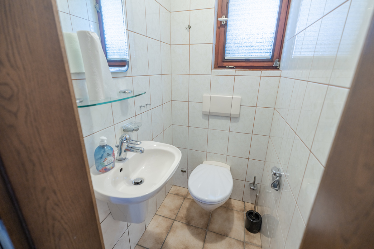 Gäste WC Altbau