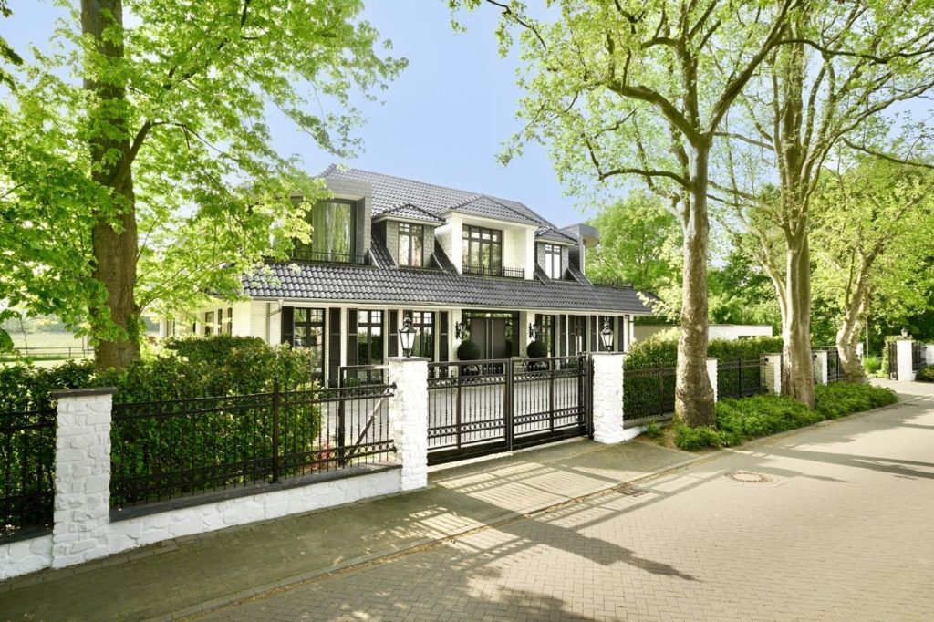 Immobilienangebot - Düsseldorf - Alle - Exklusive Designvilla in Bestlage von Düsseldorf