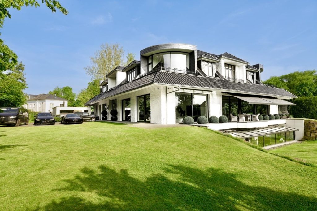 Immobilienangebot - Düsseldorf - Alle - Exklusive Designvilla in Bestlage von Düsseldorf