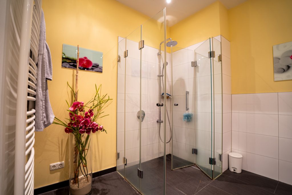Immobilienangebot - Aachen / Laurensberg - Alle - Wohnen mit Komfort und Service – Barrierefreie 2-Zimmer-Wohnung in Aachen-Laurensberg