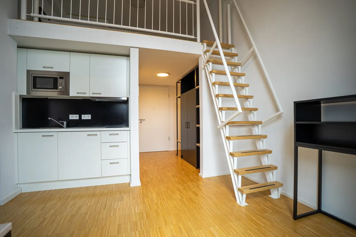 Immobilienangebot - Aachen / Laurensberg - Alle - Charmantes Apartment mit Schlafgalerie – möbliert und bezugsfertig