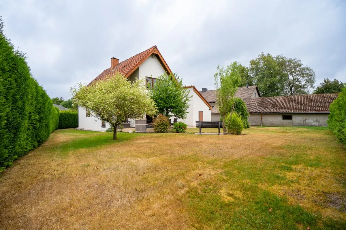 Immobilienangebot - Simmerath / Lammersdorf - Alle - Ihr neues Zuhause in Simmerath– Einfamilienhaus mit großem Garten und Garage