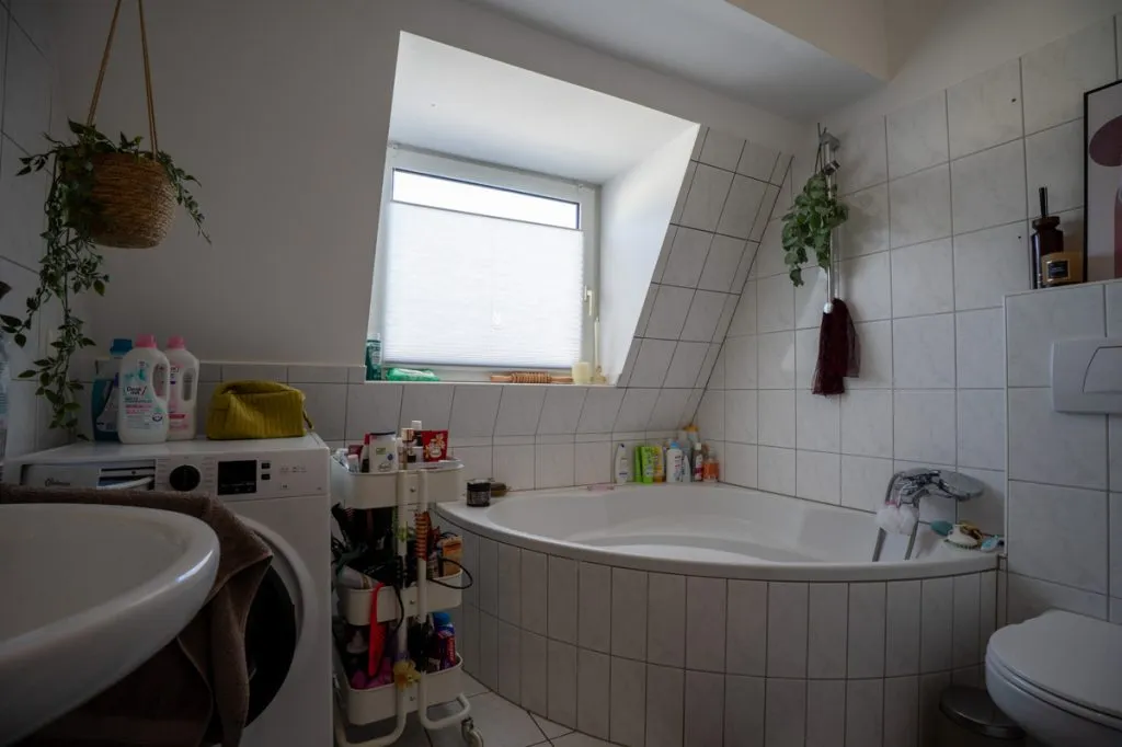 Immobilienangebot - Eschweiler - Alle - Attraktive Kapitalanlage: 5,0 % Bruttojahresrendite – DG-Wohnung mit Balkon & Stellplatz