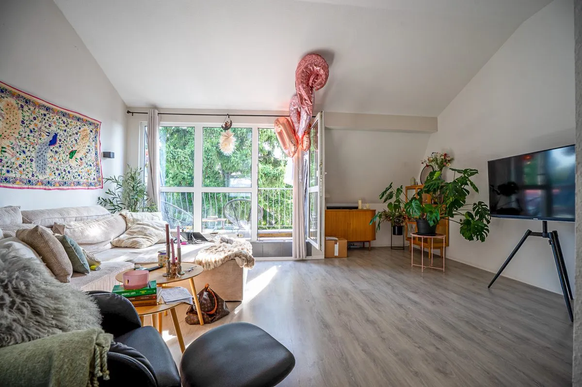 Immobilienangebot - Eschweiler - Alle - Attraktive Kapitalanlage: 5,0 % Bruttojahresrendite – DG-Wohnung mit Balkon & Stellplatz
