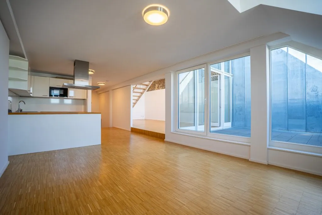 Immobilienangebot - Aachen / Laurensberg - Alle - Exklusives, saniertes Penthouse mit großer Dachterrasse und Einbauküche