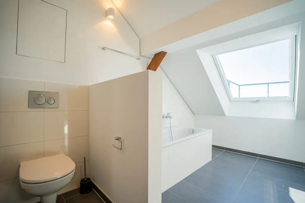 Immobilienangebot - Aachen / Laurensberg - Alle - Exklusives, saniertes Penthouse mit großer Dachterrasse und Einbauküche