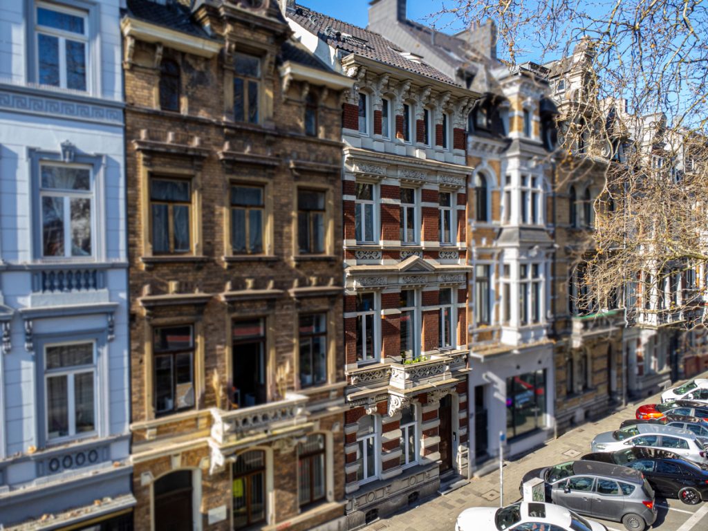 Immobilienangebot - Aachen / Mitte - Alle - Aufwendig saniertes Denkmal-Mehrfamilienhaus – Ein Stück Aachener Geschichte