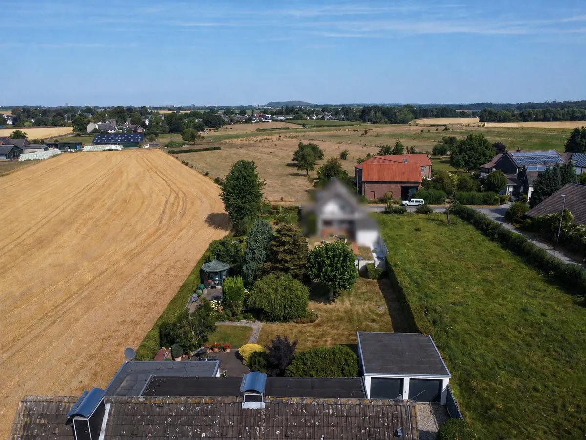 Aussicht Immobilienangebot - Aachen - Alle - Großzügige Dachgeschosswohnung mit Balkon und Weitblick ins Grüne