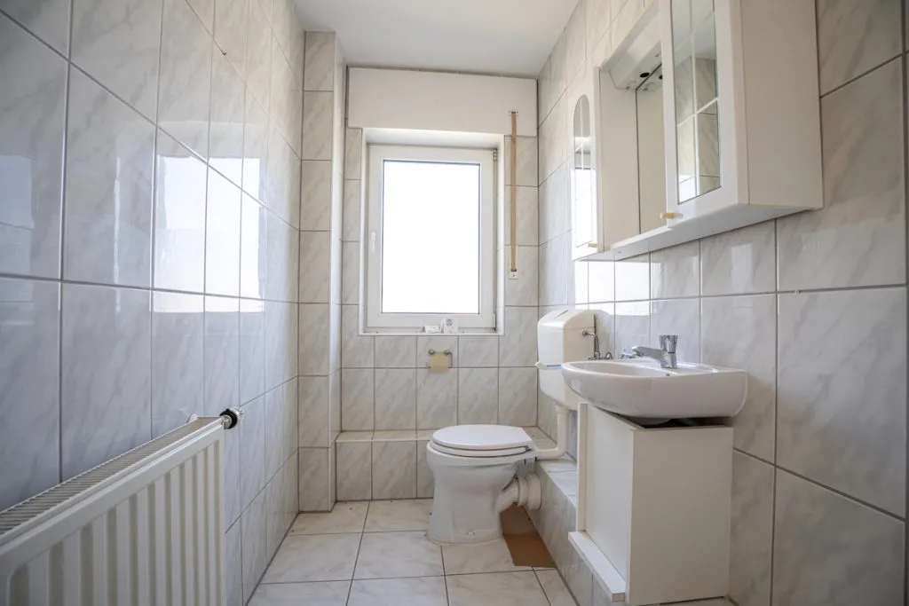Immobilienangebot - Übach-Palenberg - Alle - Großzügiges Zweifamilienhaus mit Einliegerwohnung und weitläufigem Garten