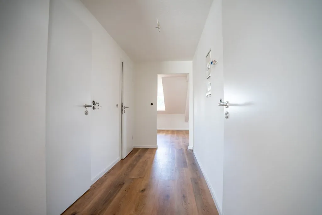 Immobilienangebot - Aachen / Forst - Alle - Sanierte Dachgeschosswohnung mit lichtdurchflutetem Wohnbereich