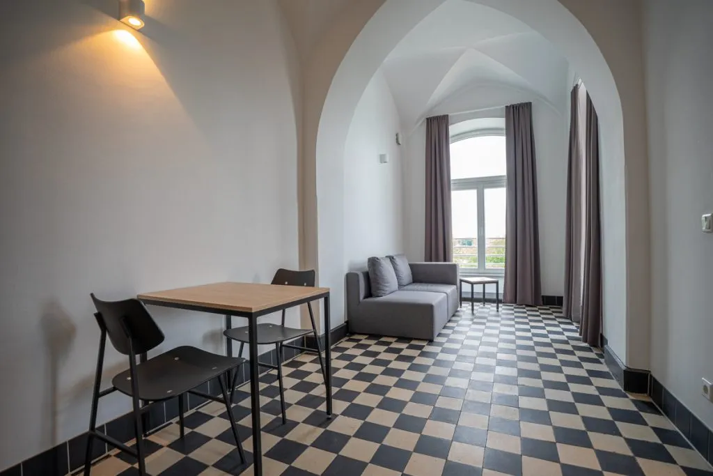 Immobilienangebot - Aachen - Alle - Exklusives Loft auf zwei Ebenen – Voll möbliert mit Fitnessstudio & Coworking