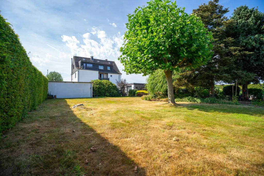 Immobilienangebot - Aachen - Alle - Großzügige 3-Zimmer-Wohnung mit zwei Balkonen und eigenem Garten