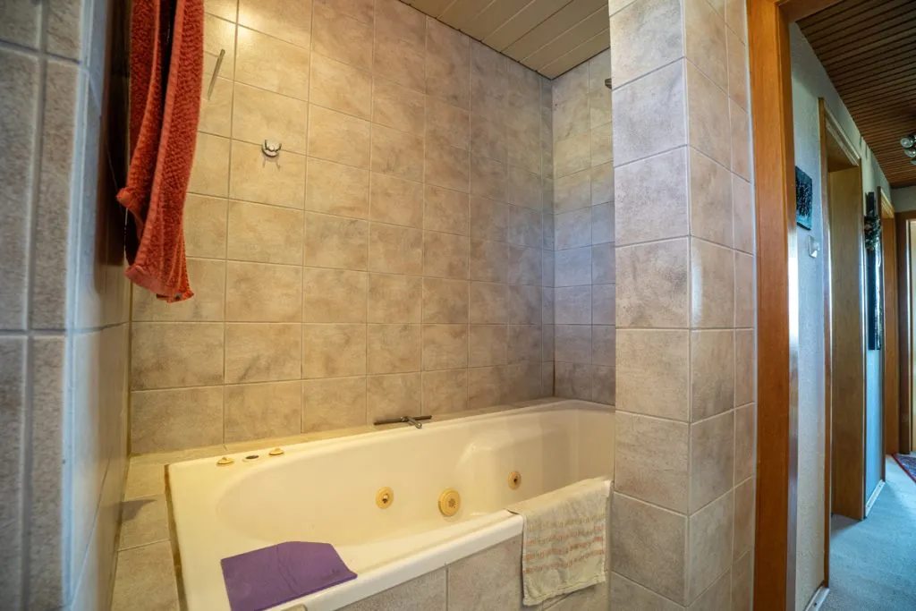Immobilienangebot - Aachen - Alle - Großzügige 3-Zimmer-Wohnung mit zwei Balkonen und eigenem Garten