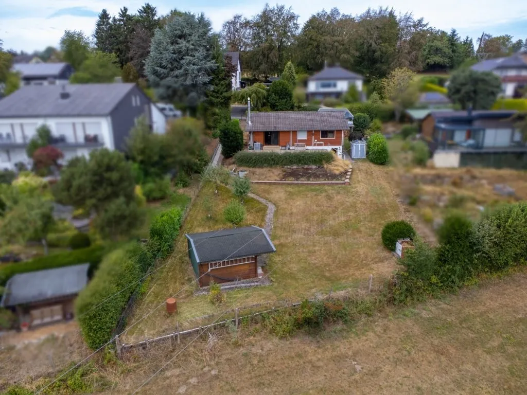 Immobilienangebot - Simmerath - Alle - Naturnahes Wohnen in Simmerath – freistehendes Blockhaus mit Sauna und großem Garten