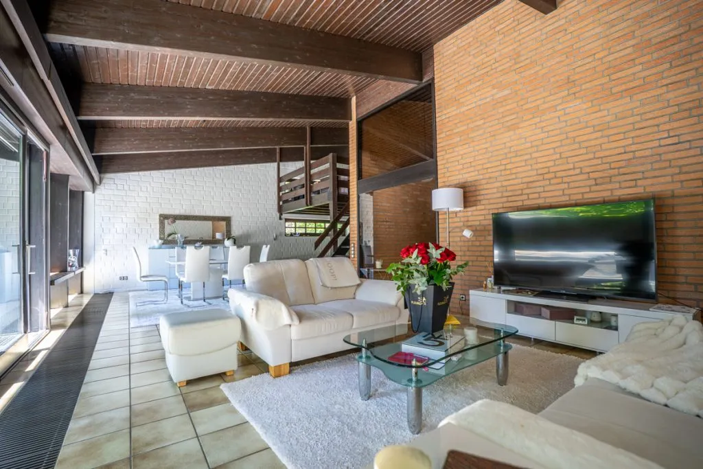 Immobilienangebot - Herzogenrath - Alle - Großzügiges Einfamilienhaus mit Einliegerwohnung und zwei Garagen in Herzogenrath