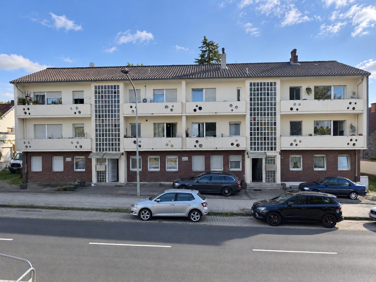 Immobilienangebot - Eschweiler - Alle - Attraktive Kapitalanlage in Eschweiler – 12 Wohneinheiten mit 10 Garagen