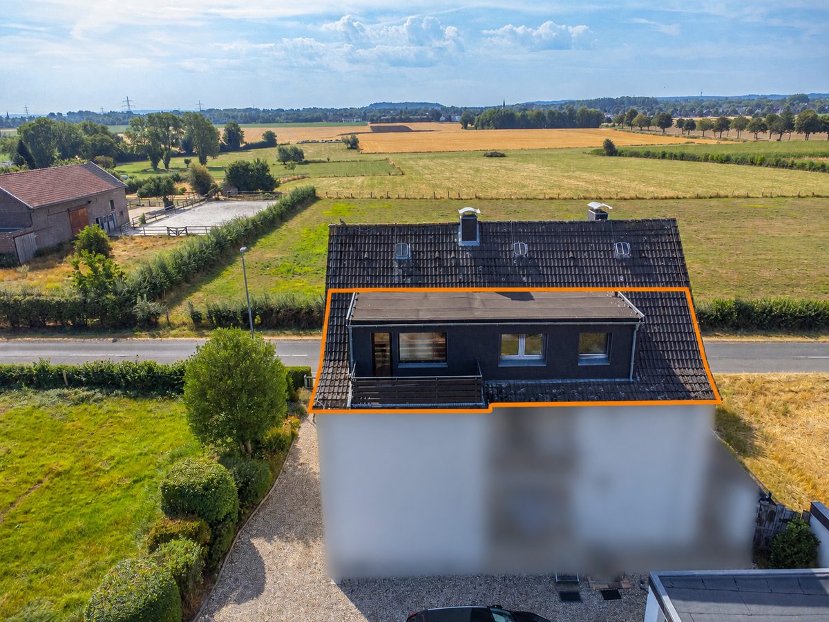 Immobilienangebot - Aachen - Alle - Wohnen mit Weitblick – großzügige Dachgeschosswohnung mit Balkon und Stellplatz