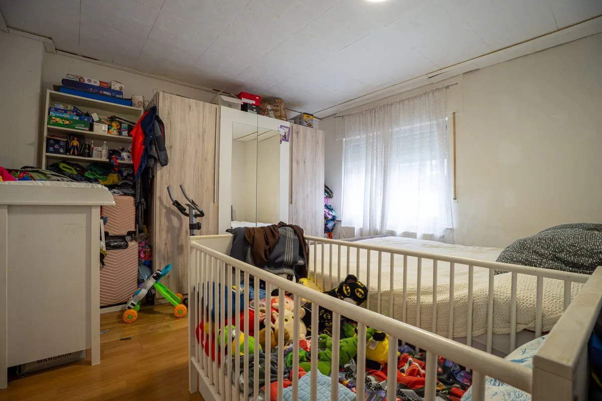 Schlafzimmer (1. OG) Immobilienangebot - Baesweiler - Alle - Attraktives Wohn- und Geschäftshaus mit 6,15 % Bruttorendite in Baesweiler