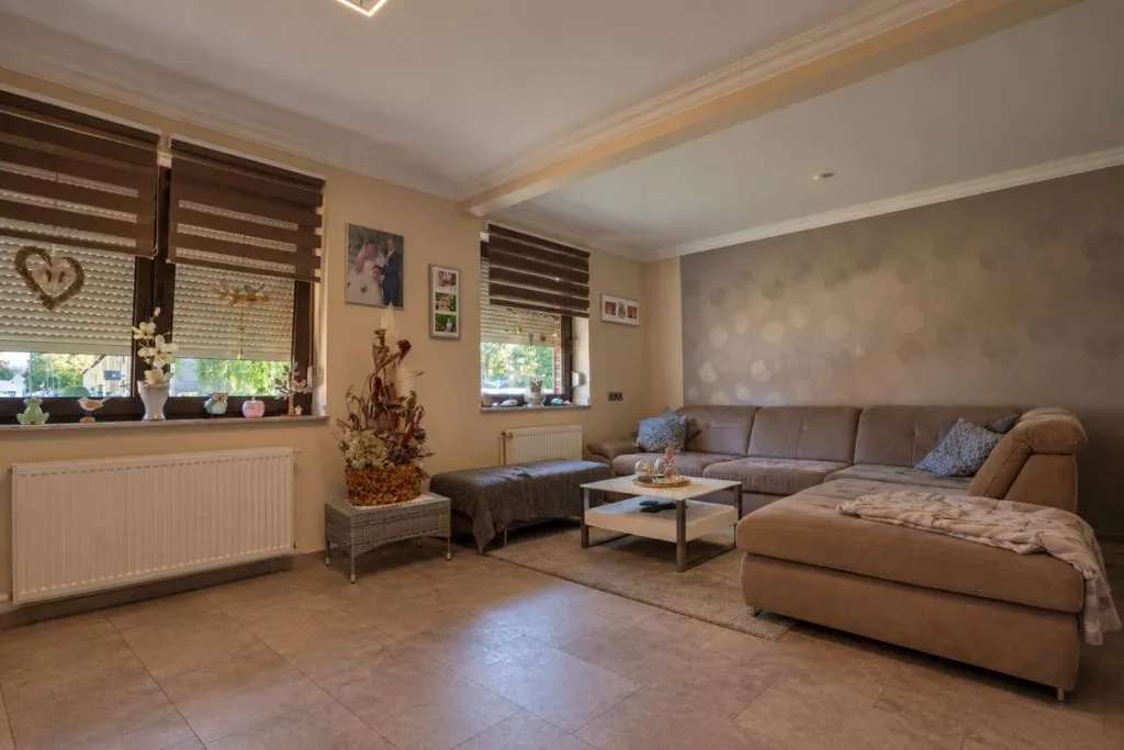 Immobilienangebot - Alsdorf - Alle - Viel Platz für die Familie – Doppelhaushälfte mit Garten und Garage