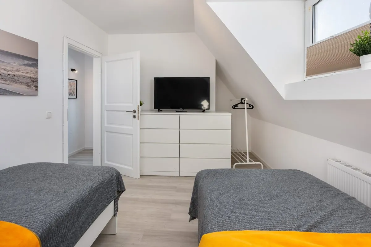 Schlafzimmer 03 (OG) Immobilienangebot - Düren - Alle - Ihr neues Zuhause: Charmantes Einfamilienhaus mit Garten und Platz für die ganze Familie