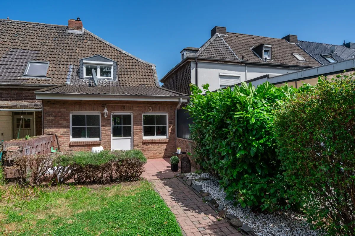 Garten Immobilienangebot - Düren - Alle - Ihr neues Zuhause: Charmantes Einfamilienhaus mit Garten und Platz für die ganze Familie