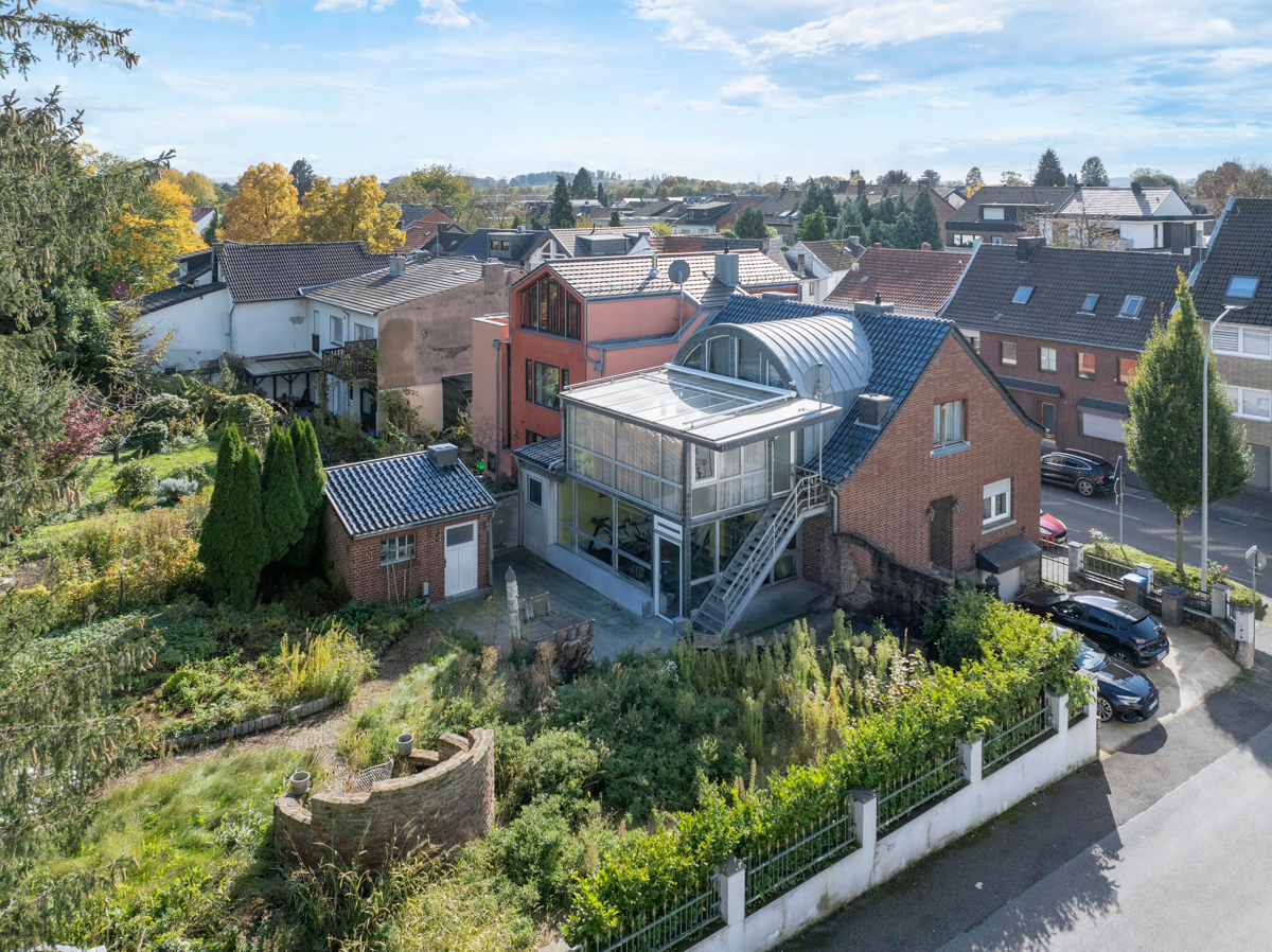 Würselen - Platz für die ganze Familie / 2-Familienhaus in Würselen