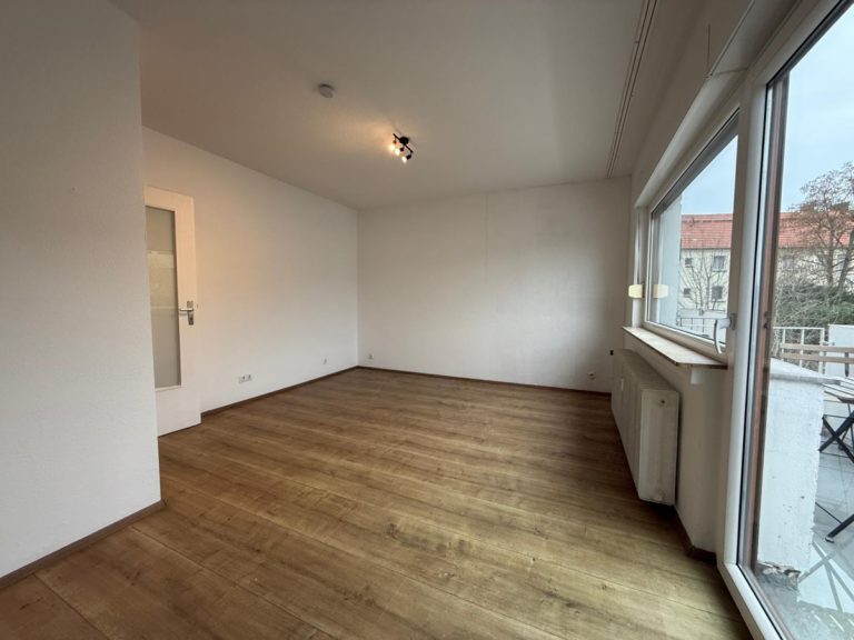 Stolberg (Rheinland) / Donnerberg - Soll Rendite von 6,77 % - bezugsfreie Wohnung mit Küche und Balkon in Stolberg-Donnerberg