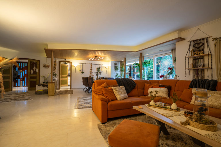 Baesweiler - Großzügige Erdgeschoss-Wohnung mit Terrasse, Garten & Garage