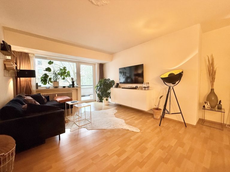 Aachen - *ab 01.07 bezugsfrei / 2- Zimmer Wohnung mit Balkon & Tiefgaragenstellplatz in Laurensberg